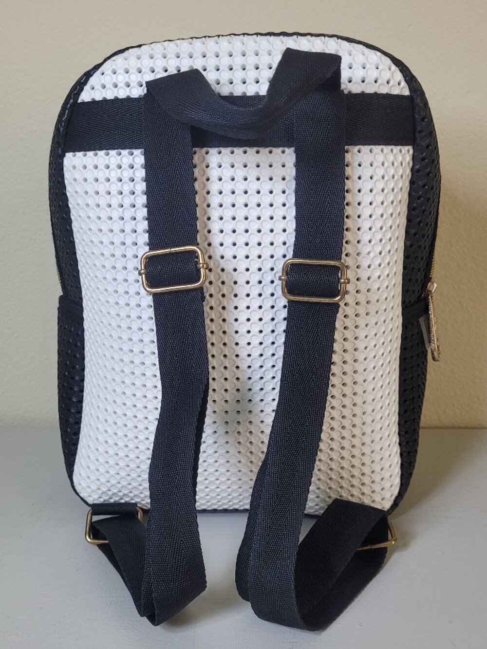 Light + Nine Starter Backpack Black White Perforated Mesh Kids Size Streetwear - Picture 3 of 10